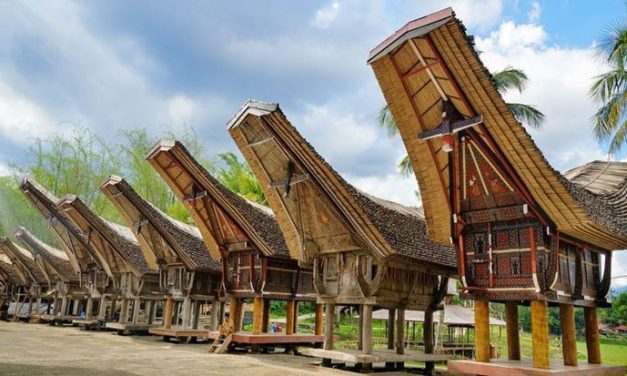 Rumah Adat Toraja: Keindahan Arsitektur Tongkonan Yang Ikonik
