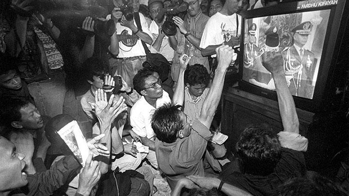 Dampak Sejarah Reformasi 1998 Bagi Demokrasi Indonesia