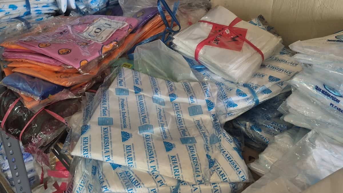 Harga Plastik Melonjak: Tantangan Baru Industri Dan Konsumen