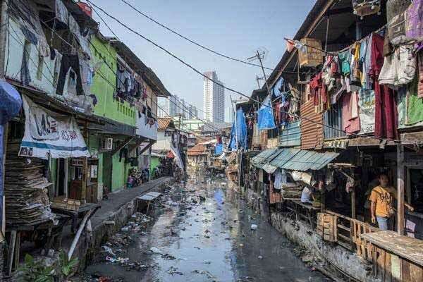 Kemiskinan Di Indonesia: Faktor Penyebab Dan Solusinya