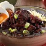 Rawon Khas Jawa Timur: Sejarah, Cita Rasa, Dan Cara Membuat