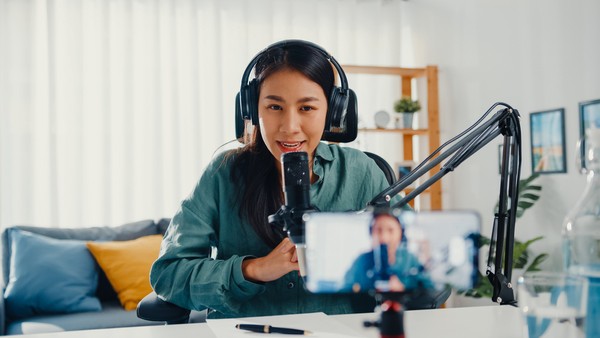 Content Creator 2026: Perubahan Tren Konten Di Era AI Generatif